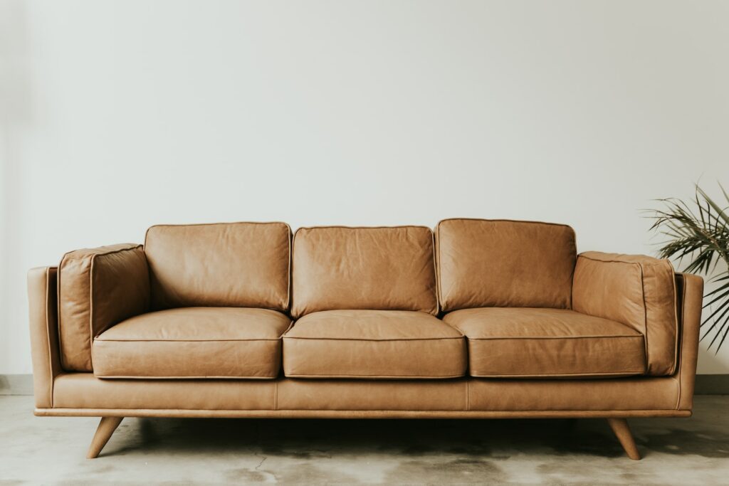 Best Colors To Go With Brown Leather Sofa